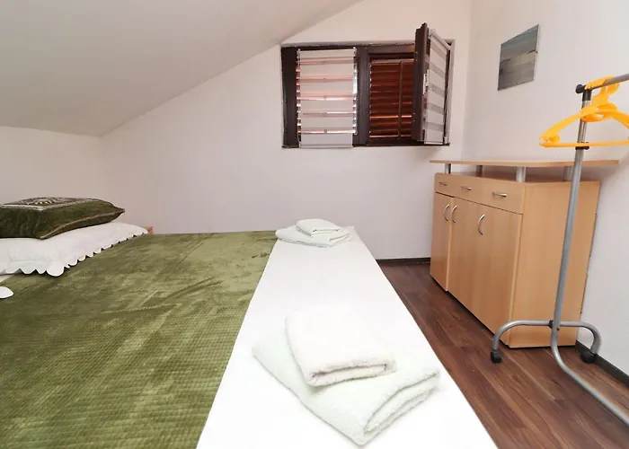 Karbuni By The Sea - One Bedroom With Terrace And Sea View A4 Appartement Blato (Korcula)