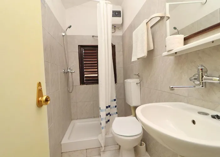 Karbuni By The Sea - One Bedroom With Terrace And Sea View A4 Blato (Korcula)